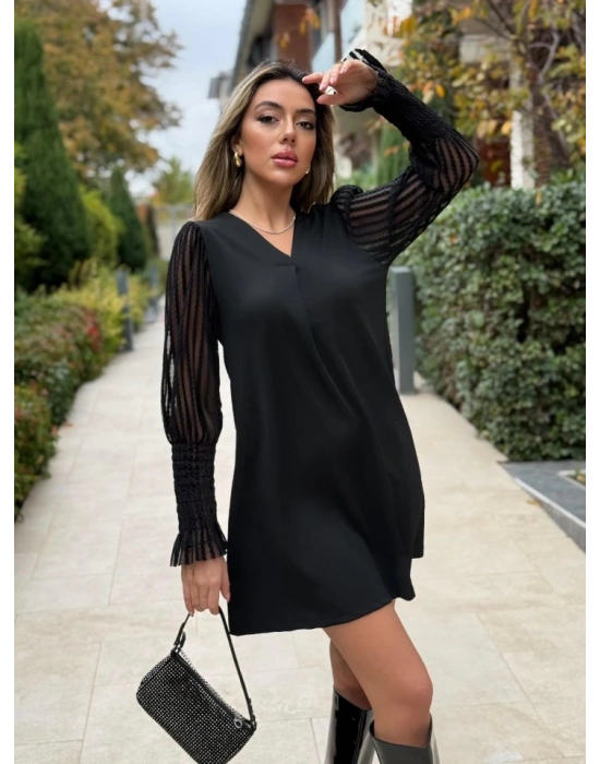 Kadın Uzun Kollu V Yakalı Kolları Tül Detay Kısa Krep Elbise