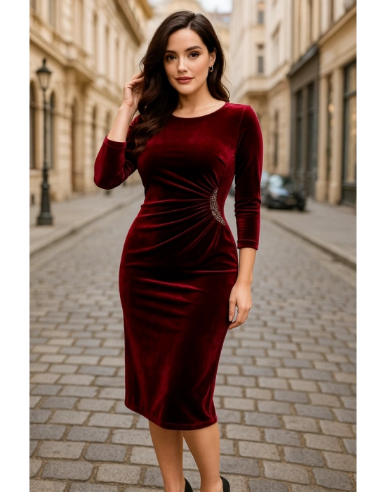 Kadın Uzun Kollu Yakası Açık Yanlardan Büzgülü Taş Detaylı Midi Kadife Elbise