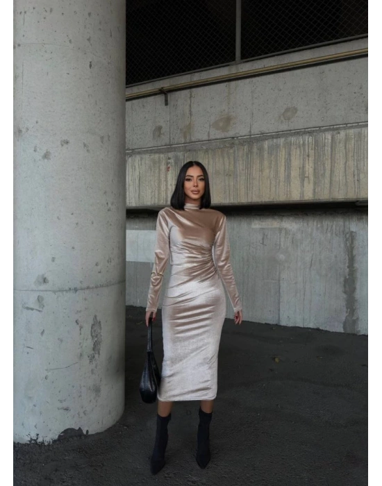 Kadın Uzun Kollu Yarım Balıkçı Yaka Büzgü Detay Kadife Kumaş Elbise