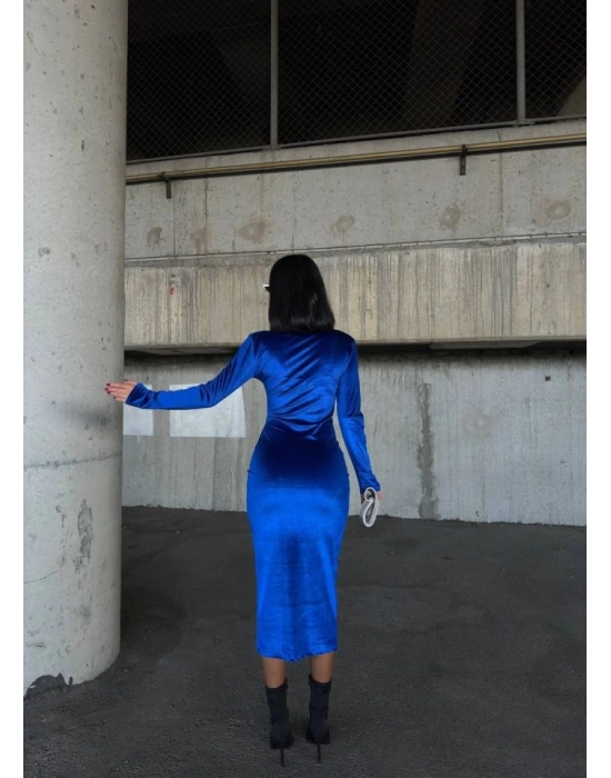 Kadın Uzun Kollu Yarım Balıkçı Yaka Büzgü Detay Kadife Kumaş Elbise