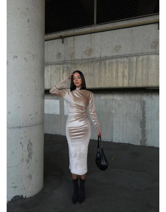 Kadın Uzun Kollu Yarım Balıkçı Yaka Büzgü Detay Kadife Kumaş Elbise