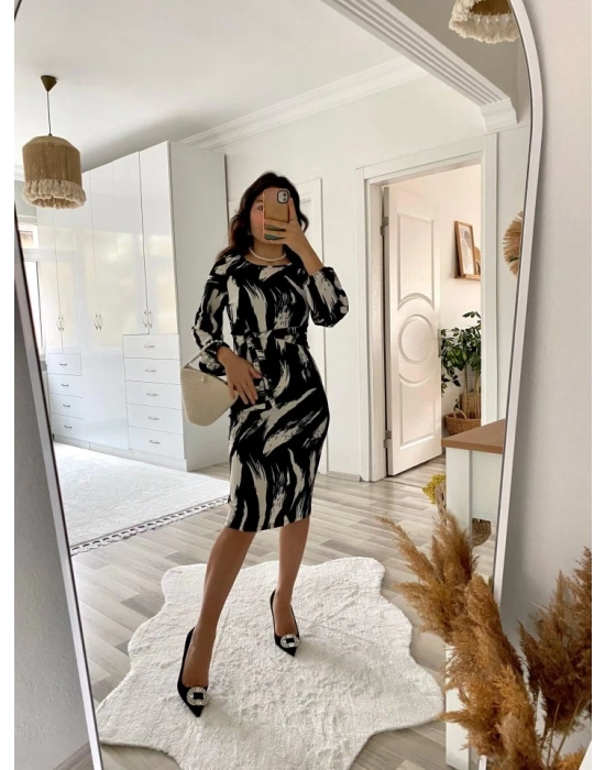 Kadın Uzun Kollu Yuvarlak Yaka Belden Kuşaklı Hazır Desenli Midi Krep Elbise