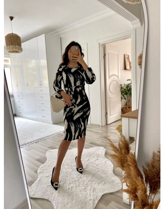 Kadın Uzun Kollu Yuvarlak Yaka Belden Kuşaklı Hazır Desenli Midi Krep Elbise