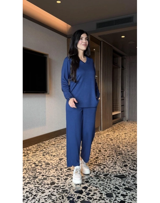 Kadın V Yaka Bluz Ve Pantolon Ikili Takım