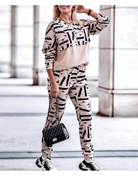 Kadın V Yaka Harf Baskılı Sweat Ve Yüksel Bel Pantolon Ikili Takım