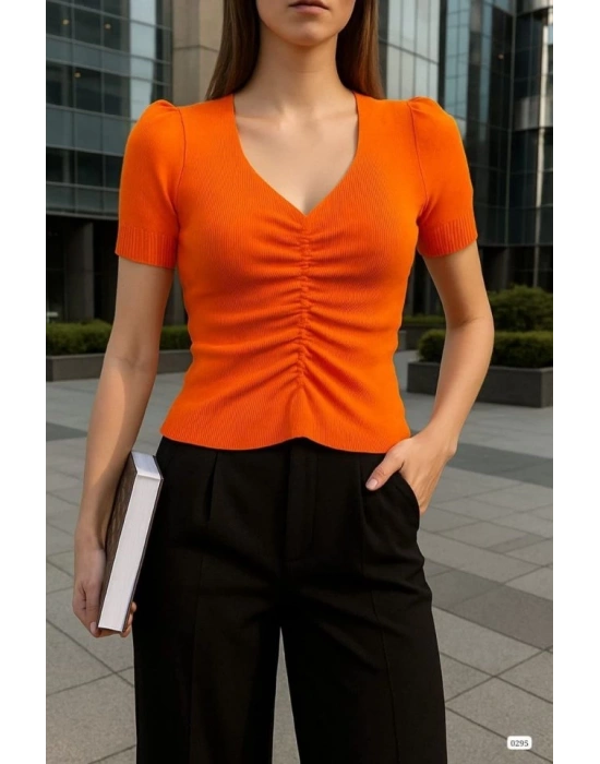 Kadın V Yaka Önü Büzgü Detaylı Triko Bluz