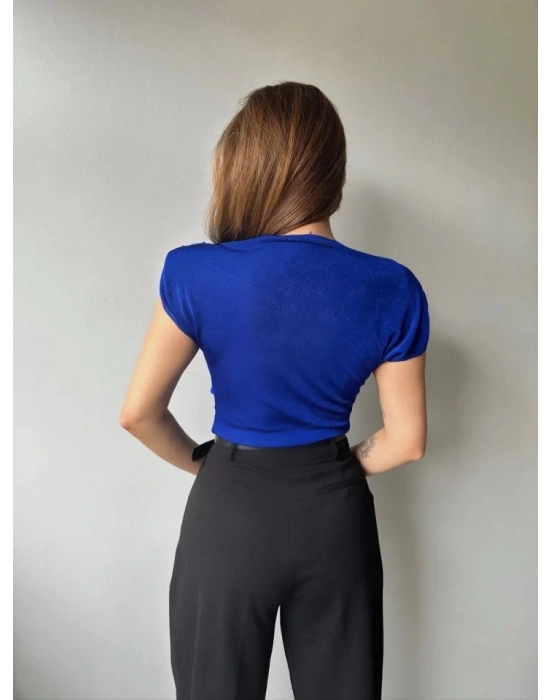 Kadın V Yaka Vatka Detay Kolsuz Dökümlü Bluz