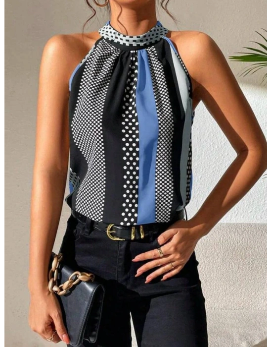 Kadın Yarım Balıkçı Yaka Kolsuz Mikro Bluz