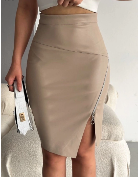 Kadın Yüksek Bel Yandan Fermuarlı Ve Yırtmaçlı Deri Etek