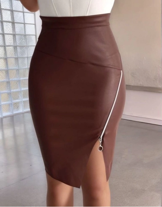 Kadın Yüksek Bel Yandan Fermuarlı Ve Yırtmaçlı Deri Etek