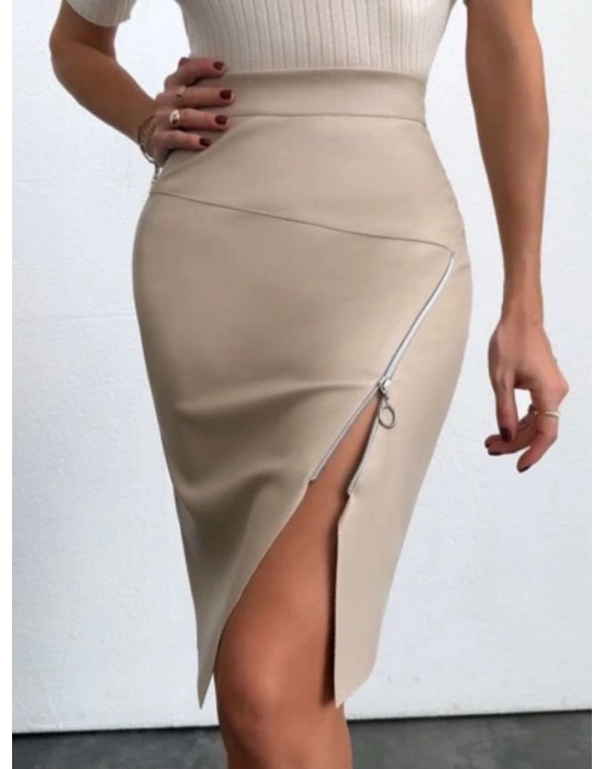 Kadın Yüksek Bel Yandan Fermuarlı Ve Yırtmaçlı Deri Etek