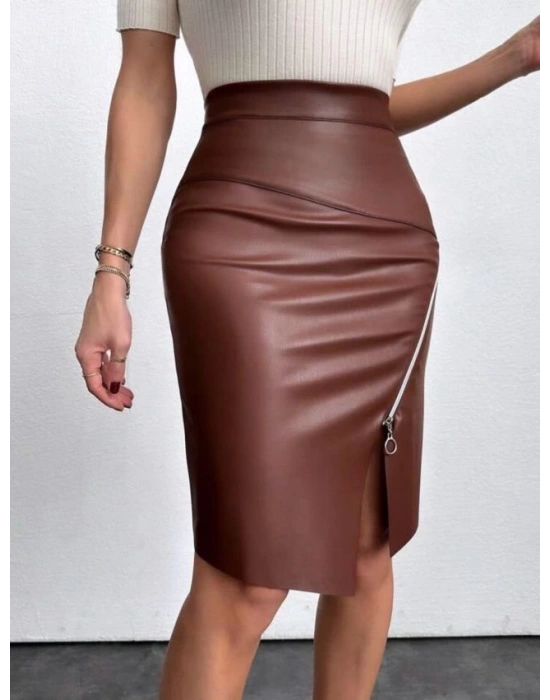 Kadın Yüksek Bel Yandan Fermuarlı Ve Yırtmaçlı Deri Etek