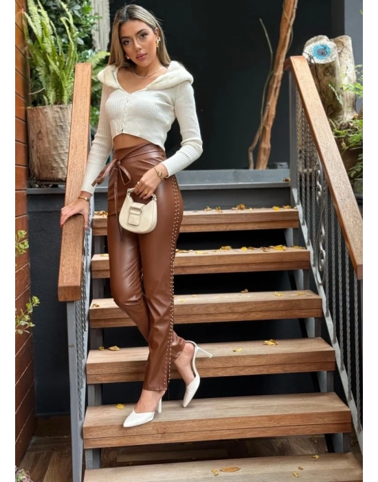 Kadın Yüksek Bel Yanlardan Incili Yırtmaçlı Uzun Deri Tayt