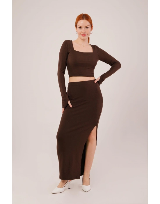 Kare Yaka Bluz Ve Yırtmaç Detaylı Etek İkili Kahverengi Takım