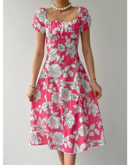 Kare Yaka Çiçekli Elbise