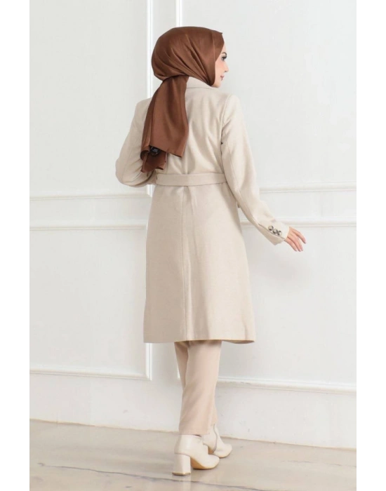 Kaşe Kaban – Uzun Boy Kruvaze Yaka, Kuşaklı Tesettür Kışlık Kaban, Astarlı Şık Yünlü Dokuma Oversize Rahat Kalıp, Cepli odern Kaşe ont odeli  Bej