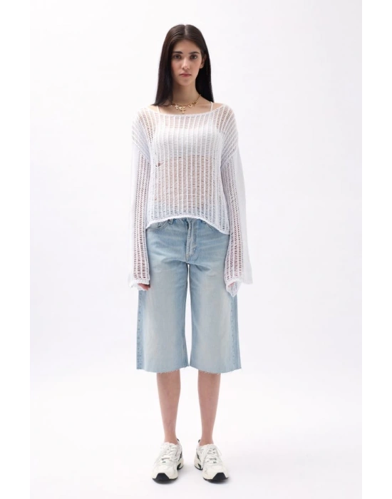 Kayık Yaka Ajurlu Bluz