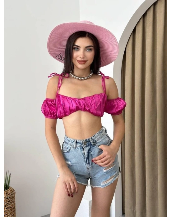 Kelsey aten Büstiyer