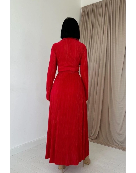 Kırmızı Fitilli Gömlek Ve Uzun Etek Takım