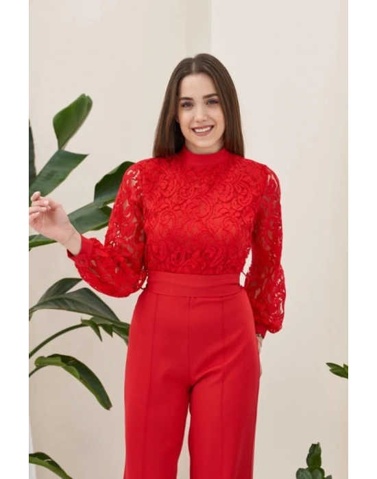 Kırmızı Üstü Dantel Tulum