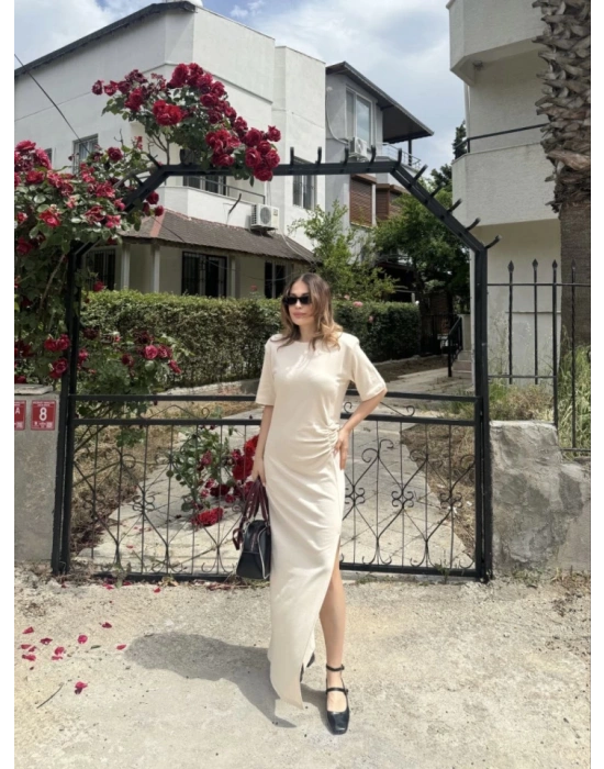 Kısa Kollu Uzun Yandan Yırtmaçlı Elbise  Beyaz