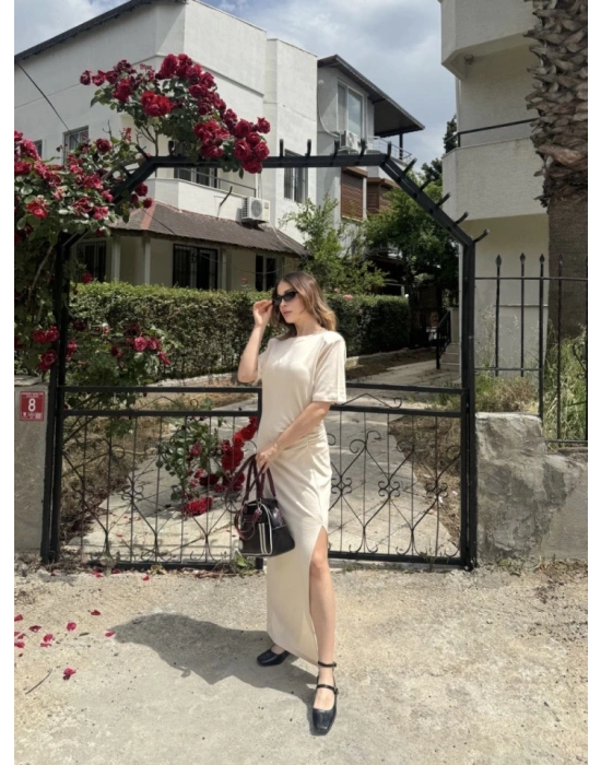 Kısa Kollu Uzun Yandan Yırtmaçlı Elbise  Beyaz