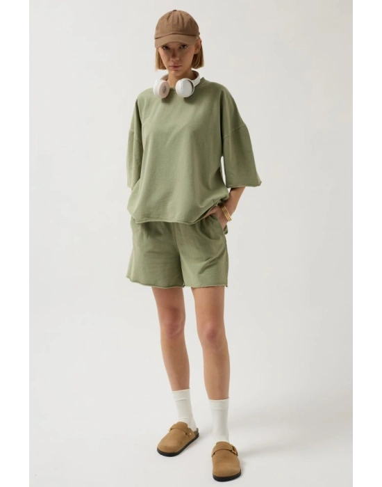 Lazer Kesim Bağcık Detay Şort