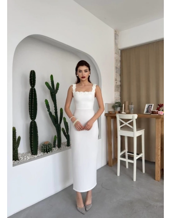 Mıng Çiçek Detaylı Elbise