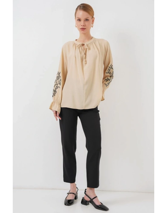 Nakışlı Örme Bluz 941  Bej