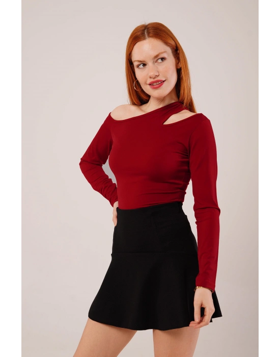 Omuz Dekolte Detaylı Bordo Bluz