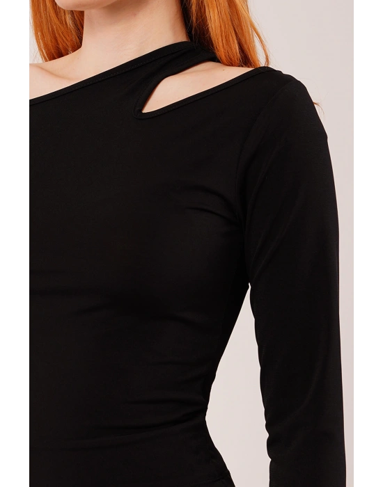 Omuz Dekolte Detaylı iyah Bluz