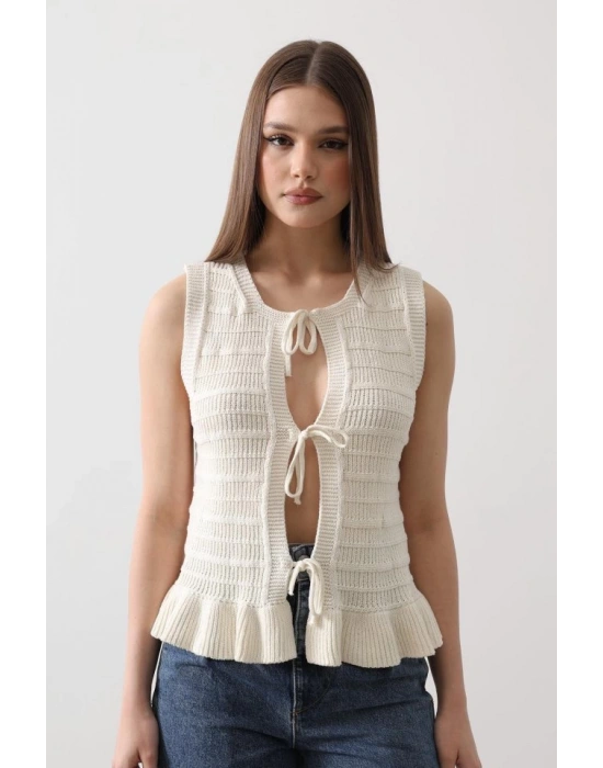 Önü Bağlamalı Yelek  Ekru