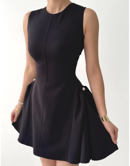 More İnci Detaylı Elbise