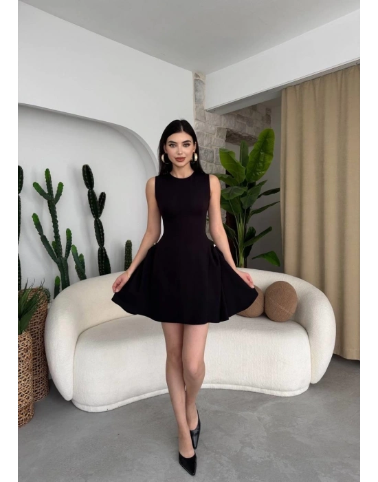 More İnci Detaylı Elbise