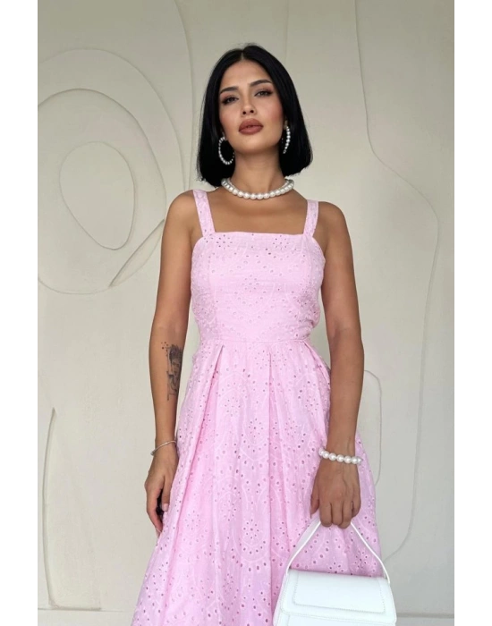 Pembe Askılı Aparatlı Brode Elbise