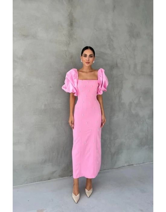 Pembe İşlemeli Kolu Garnili Elbise