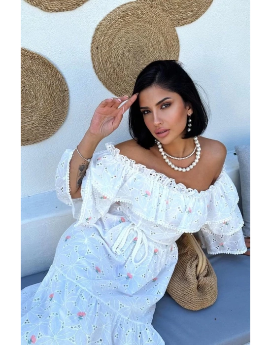 Pembe Omuzları astikli Brode Elbise