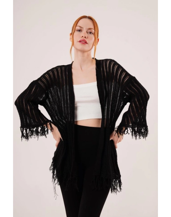 Püskül Detaylı Delikli Model Siyah Hırka