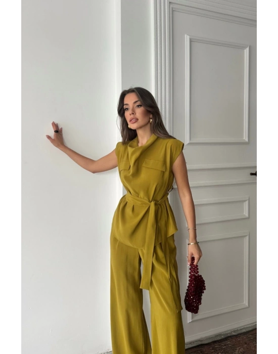 TENCEL ODAL KOLSUZ BLUZ KAPALI CEP DETAYLI DÖKÜLÜ  PANTOLON TAKI  Yağ Yeşili