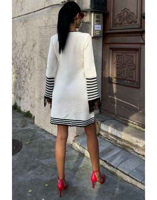 Triko Kolları Püsküllü Düğmeli Elbise 2849