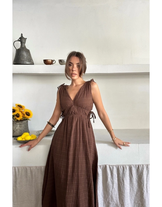 ÜSLİN ELBİSE OUZ BÜZGÜ DETAYLI V YAKA KOLSUZ ELBİSE  Kahverengi