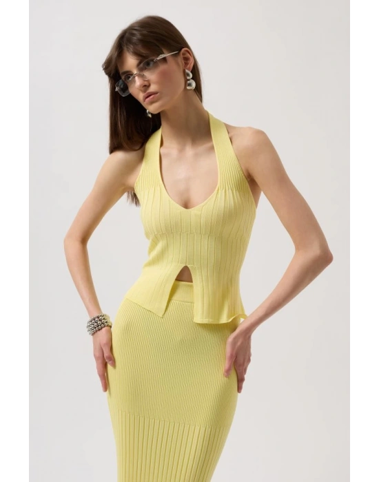 V Detay Dokulu Crop Bluz