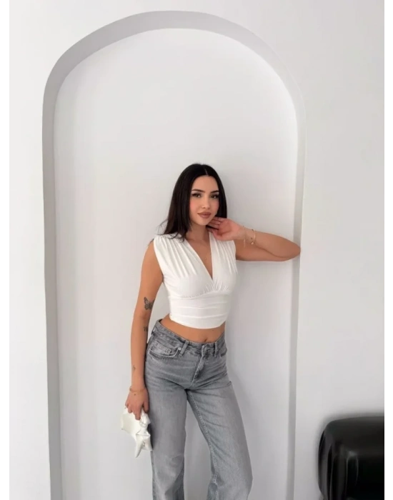 Vatkalı Kolsuz V Yaka Drapeli Crop Bluz ikralı Fit  Beyaz