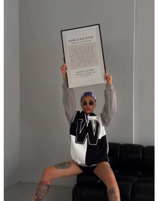 W Nakış İşlemeli Kapüşonlu weatshirt  iyah