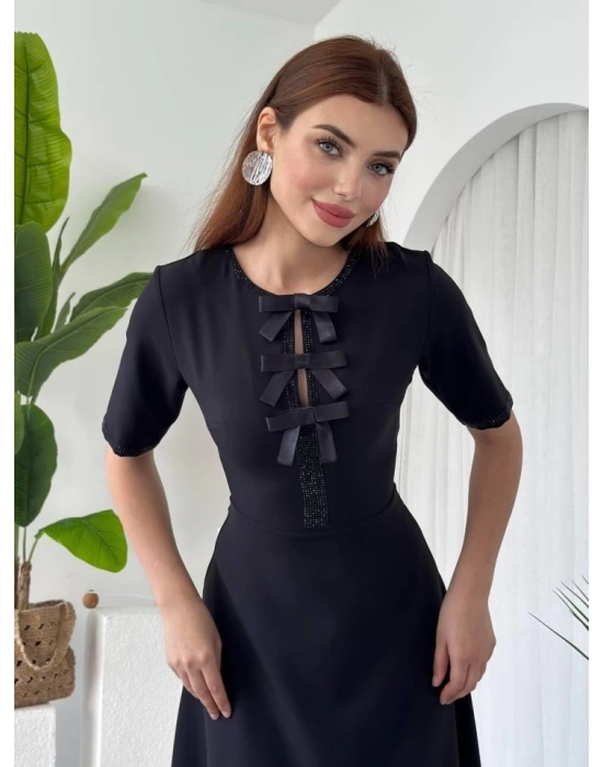 Wera Taşlı Fiyonk Detaylı Elbise