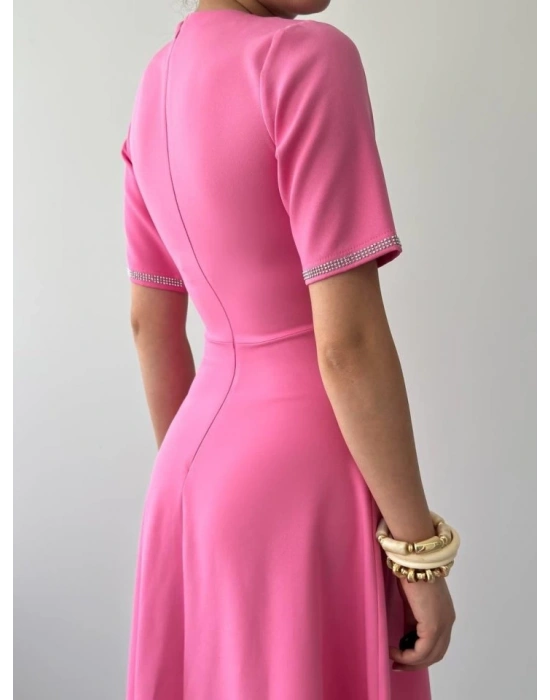 Wera Taşlı Fiyonk Detaylı Elbise