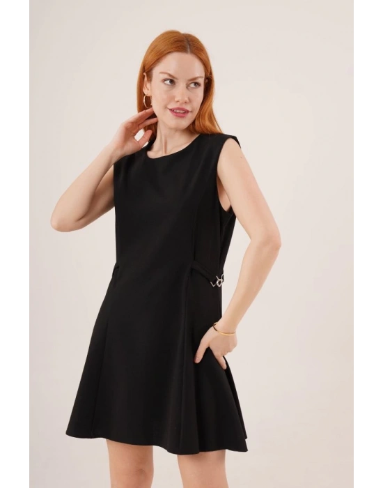 Yanları Zincir Detaylı ıfır Kol iyah ini Elbise