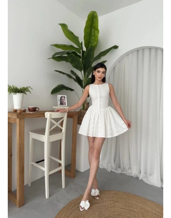 Yema Düğme Detaylı Elbise