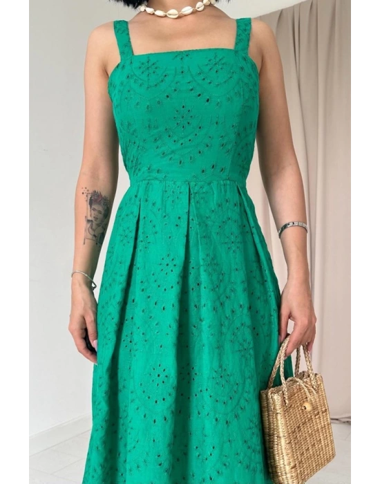 Yeşil Askılı Aparatlı Brode Elbise