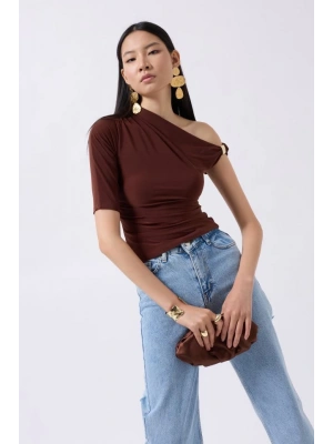 Aksesuar Detay Cutout Bluz